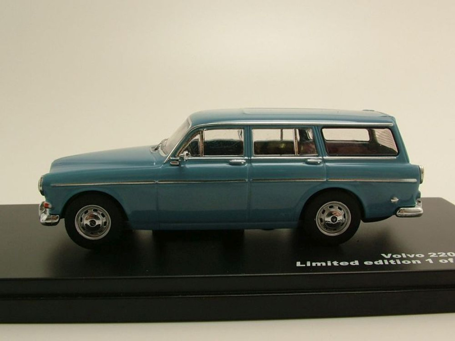 Modellauto Volvo 220 Amazon Kombi 1962 graublau Modellauto 1:43 Triple9,  34,95 €