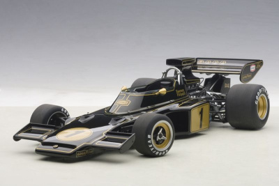 Lotus 72 E Grand Prix 1973 Emerson Fittipaldi #1 schwarz Modellauto 1:18 Autoart