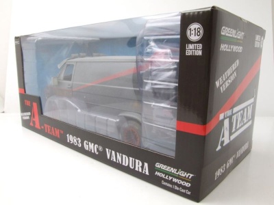 GMC Vandura A-Team Van 1983 grau schwarz verschmutzt Modellauto 1:18 Greenlight Collectibles