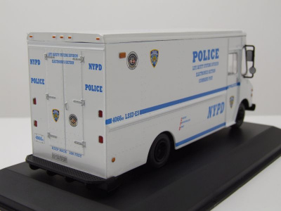 Grumman Olson LLV NYPD Police 1993 weiß Modellauto...
