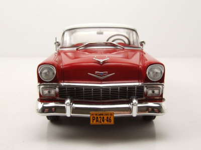 Chevrolet Bel Air 4-Door Sedan 1956 rot weiß Modellauto 1:24 Whitebox