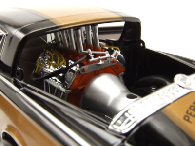 Plymouth Barracuda Hurst Hemi Under Glass 1966 schwarz gold Modellauto 1:18 Highway 61