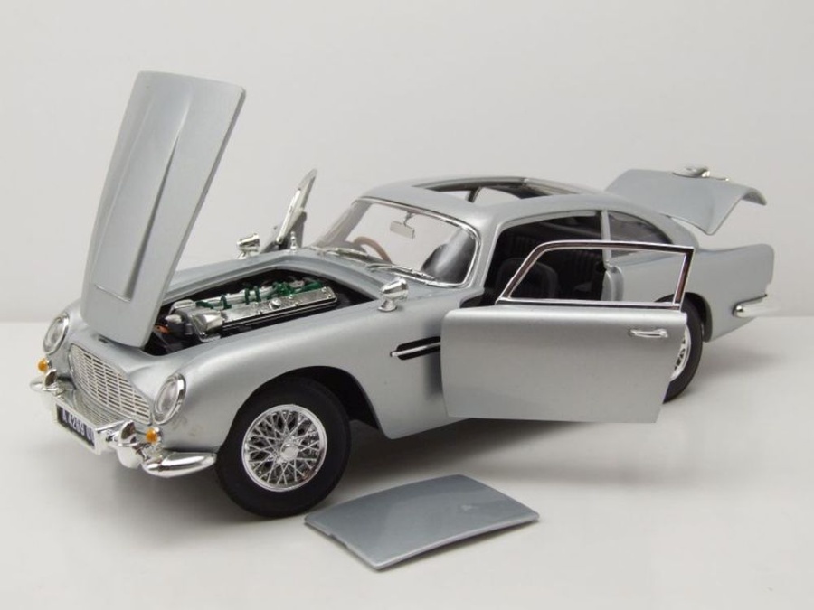 Modellauto Aston Martin DB5 1965 silber James Bond No Time to Die 1:18 Auto  World bei Modellautocenter, 178,50 €