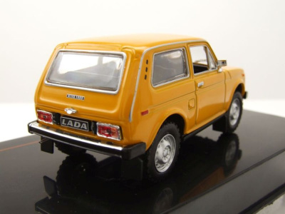 Lada Niva 1978 gelb Modellauto 1:43 ixo models