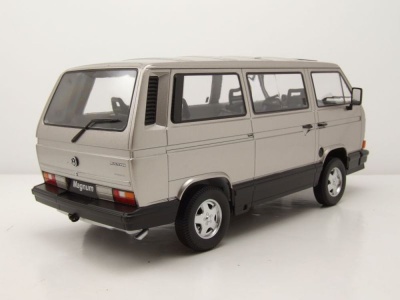 VW T3 Bus Multivan Magnum 1987 hellgrau Modellauto 1:18...