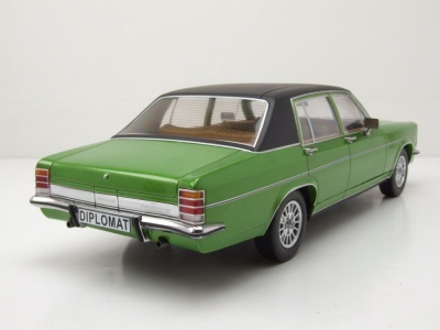Opel Diplomat B 1972 grün metallic matt schwarz...