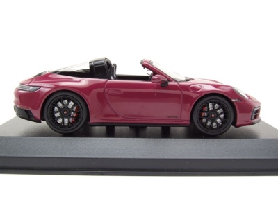 Porsche 911 992 Targa 4 GTS 2022 rubystar Modellauto 1:43 Minichamps