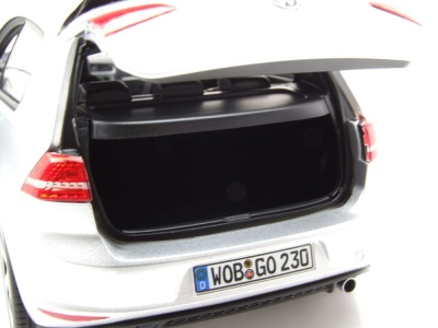 VW Golf 7 GTI 2013 silber Modellauto 1:18 Norev