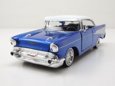 Chevrolet Bel Air Get Low 1957 blau weiß Modellauto...